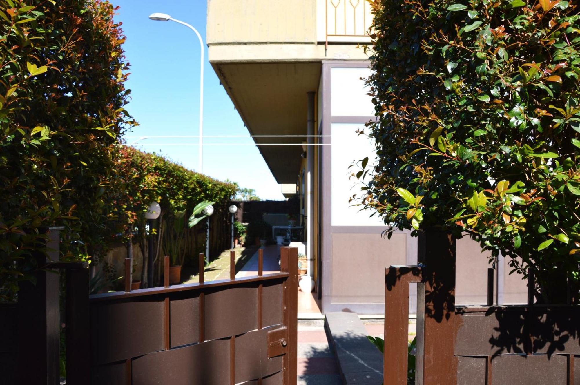 Rita Little House Mascali Exterior foto